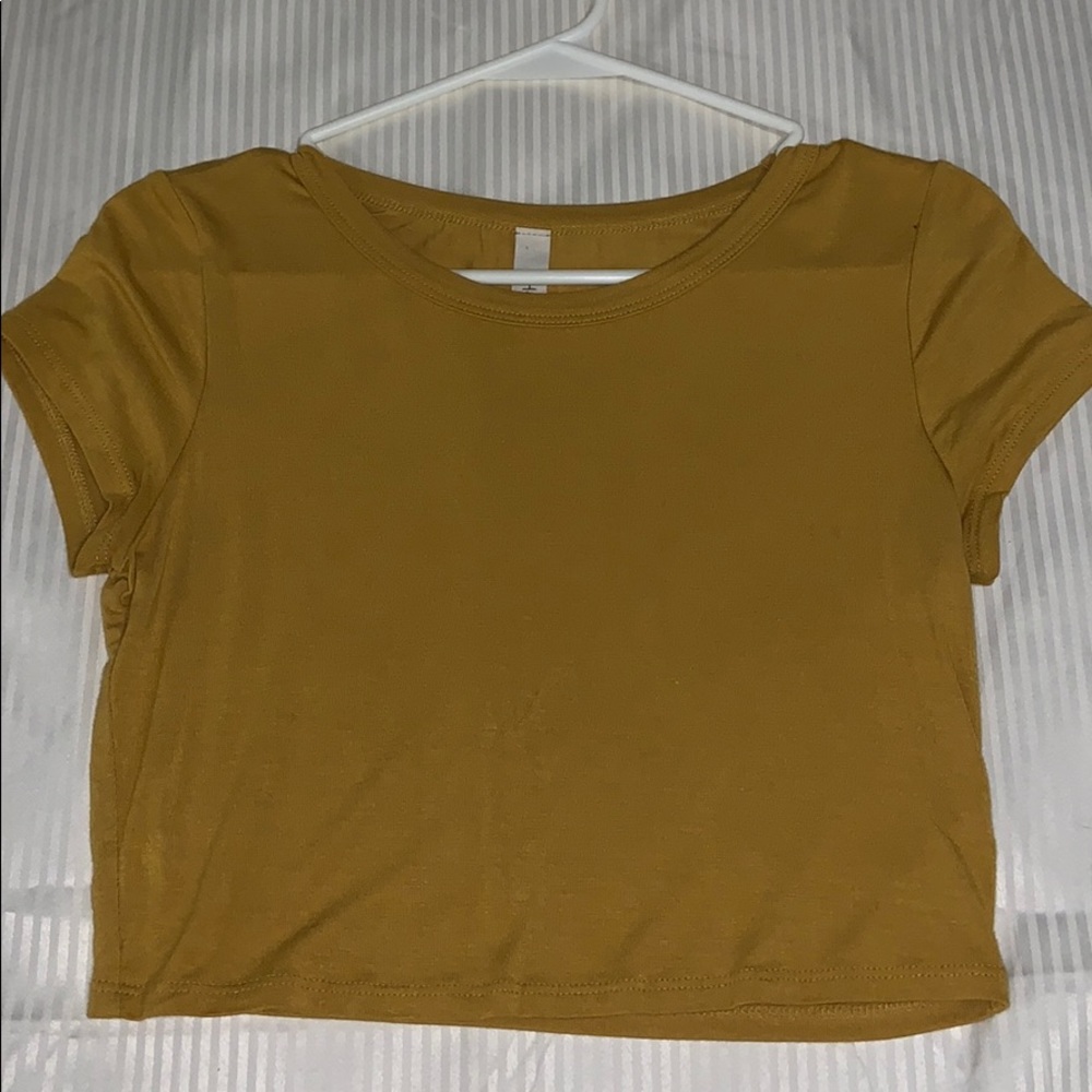 Crop top